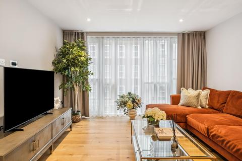 3 bedroom flat to rent, Baker Street, London NW1