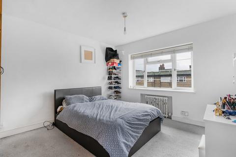 2 bedroom apartment for sale, Streatham High Road, London, SW16