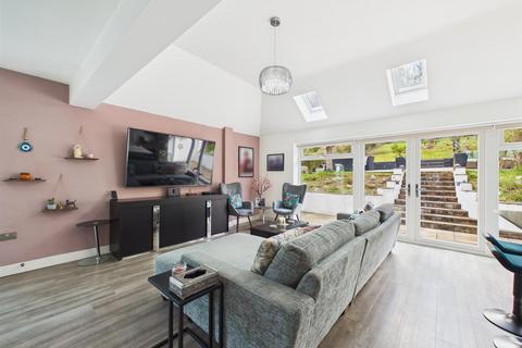 undefined, Chaldon Way, Coulsdon CR5