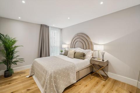 4 bedroom flat to rent, Baker Street, London, NW1