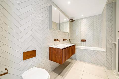 4 bedroom flat to rent, Baker Street, London, NW1