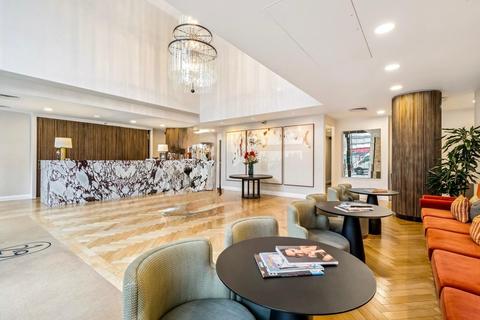 4 bedroom flat to rent, Baker Street, London, NW1