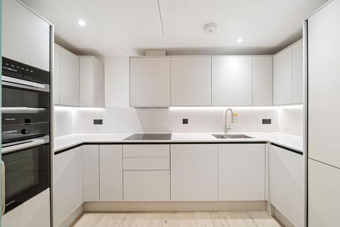 4 bedroom flat to rent, Baker Street, London, NW1
