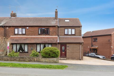 4 bedroom semi-detached house for sale, Mount Crescent, Wakefield