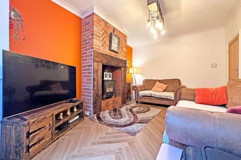 3 bedroom semi-detached house for sale, Castle Road, Tipton, DY4