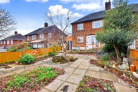 3 bedroom semi-detached house to rent, Hartcroft Road, Bestwood, Nottingham, NG5 5JF