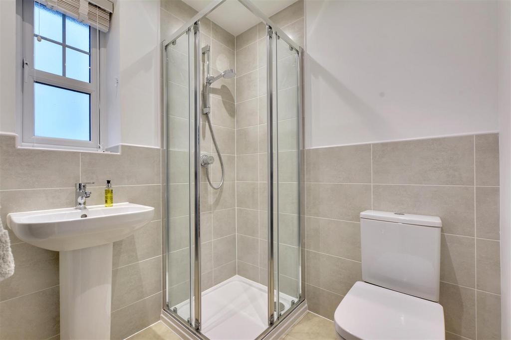 7. Ensuite.jpg