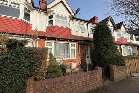 3 bedroom terraced house for sale, Oxford Avenue, London, SW20