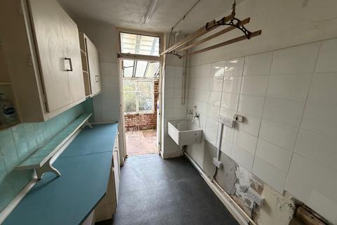 3 bedroom terraced house for sale, Oxford Avenue, London, SW20