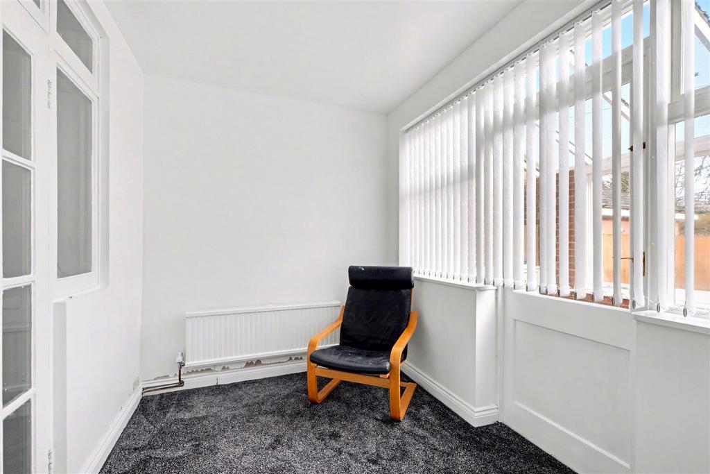 4. Office 1.jpg