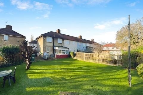 Arundel Gardens, Edgware, HA8