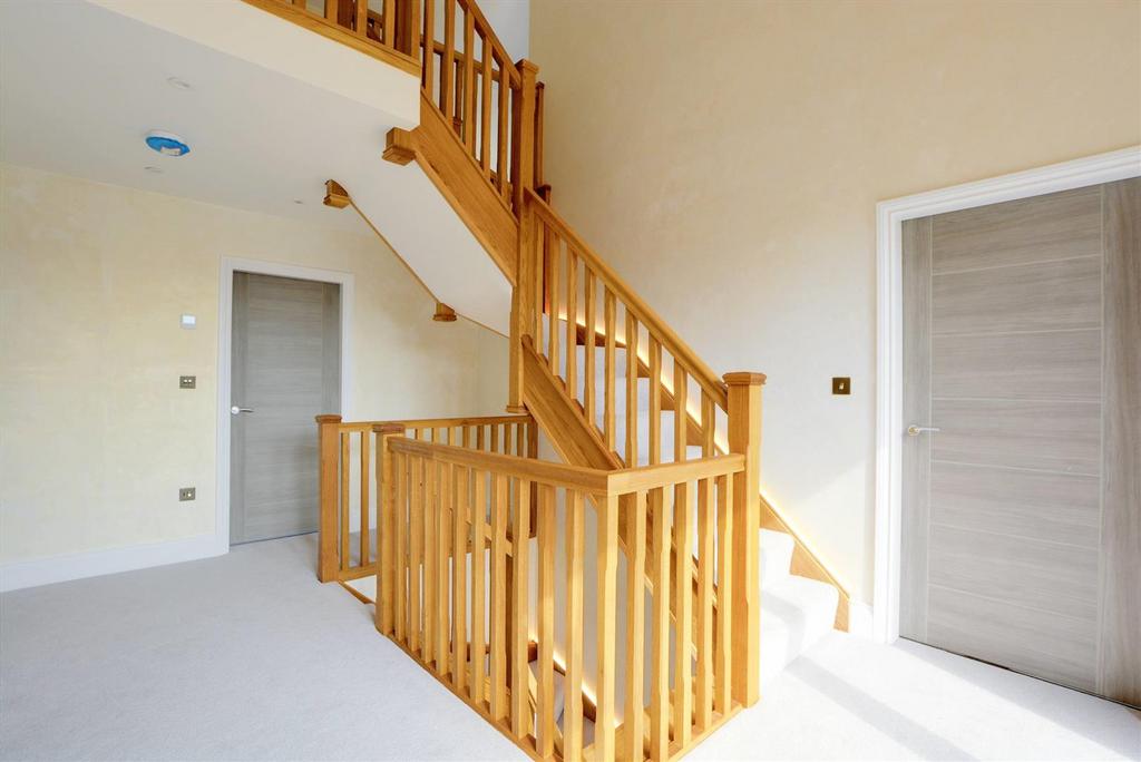 1st Floor Landing 2.jpg