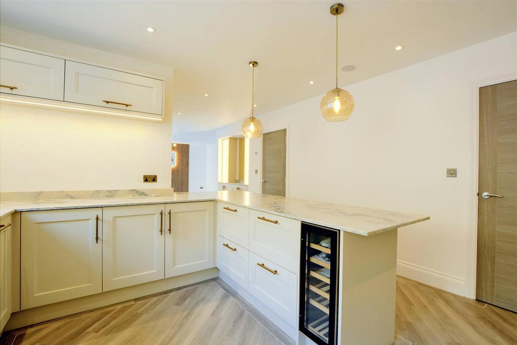 Kitchen 3.jpg