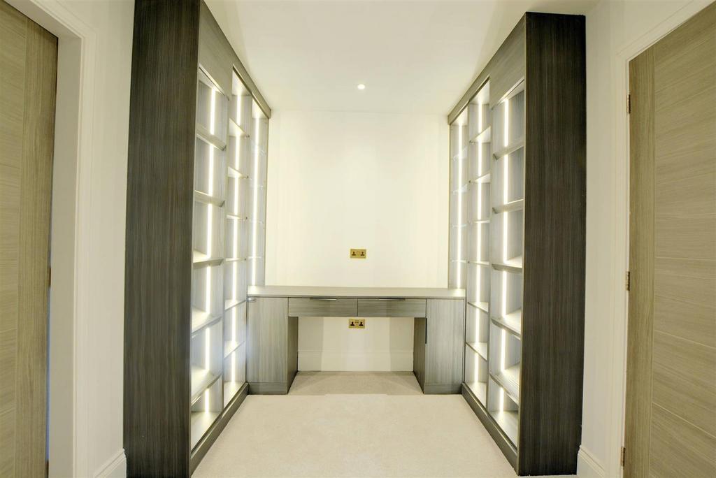 Dressing Room 1.jpg