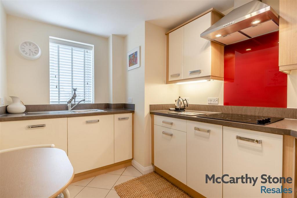 8680472-interior21.jpg