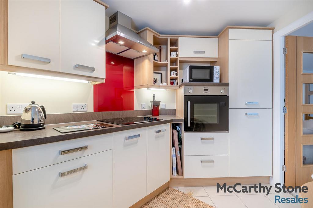 8680472-interior22.jpg