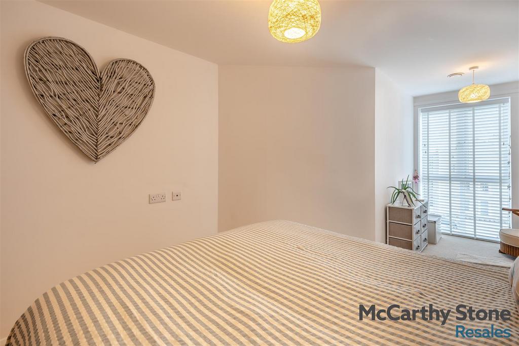 8680472-interior06.jpg
