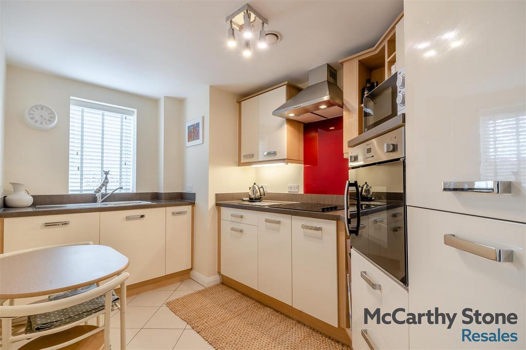 8680472-interior20.jpg