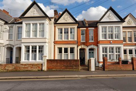 2 bedroom flat for sale - Cambridge Road, Southend On Sea