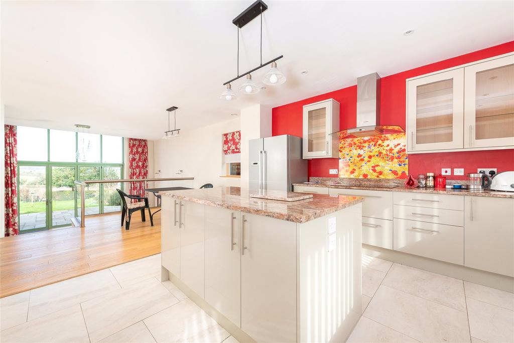 Kitchen/Breakfast Rm