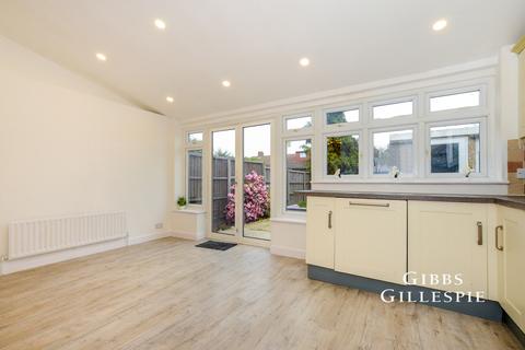 4 bedroom semi-detached house to rent, Bishop Ken Road, Harrow, HA3