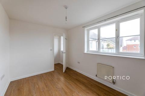 1 bedroom flat to rent, Clark Grove, Ilford, IG3