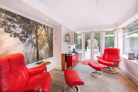 3 bedroom detached house for sale, Crispin Field, Pitstone, Leighton Buzzard