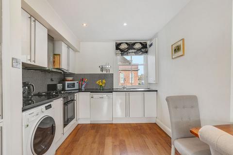 2 bedroom flat for sale, Hartismere Road, London, SW6