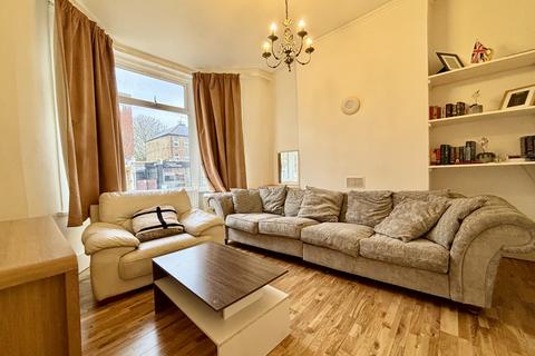 1 bedroom flat to rent, High Road Leytonstone, London, E11