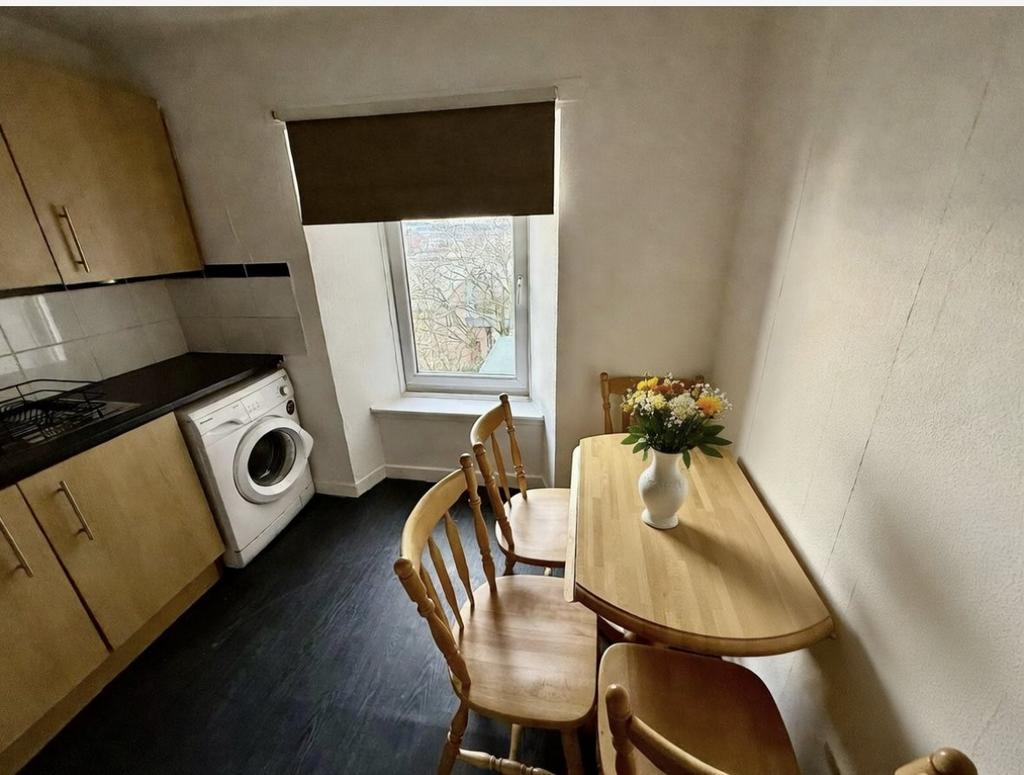 Kitchen table