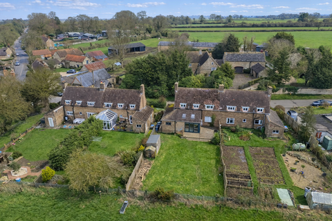 undefined, High Street, Northampton NN6