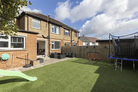 undefined, Belton Grove, Huddersfield HD3