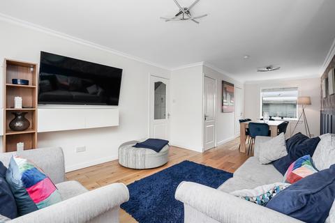 3 bedroom end of terrace house for sale, 219 Cameron Crescent, Bonnyrigg EH19 2PJ