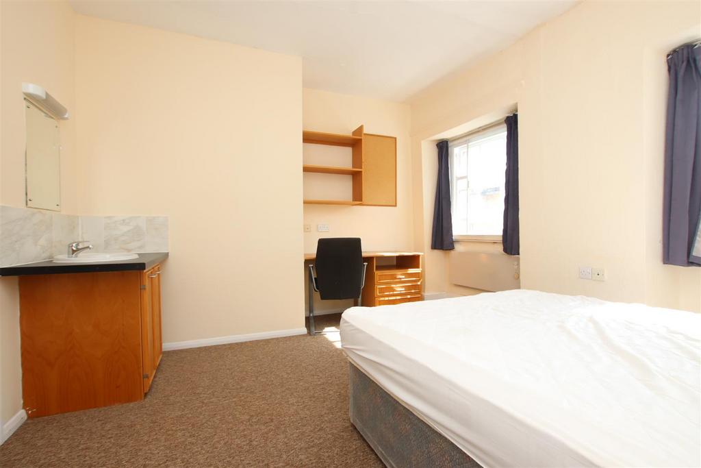 Bedroom.JPG