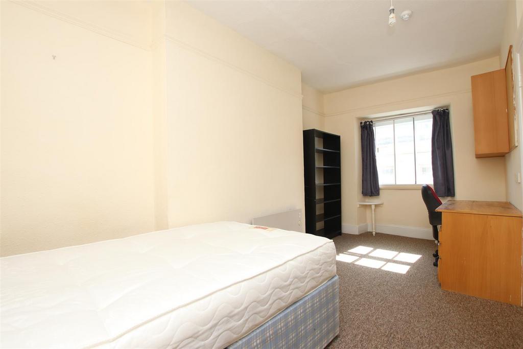 Bedroom.JPG