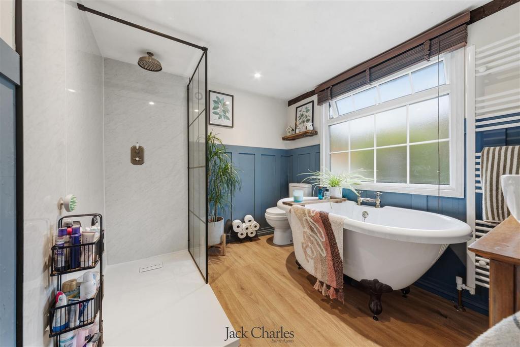 84 Pembury Road-6.jpg