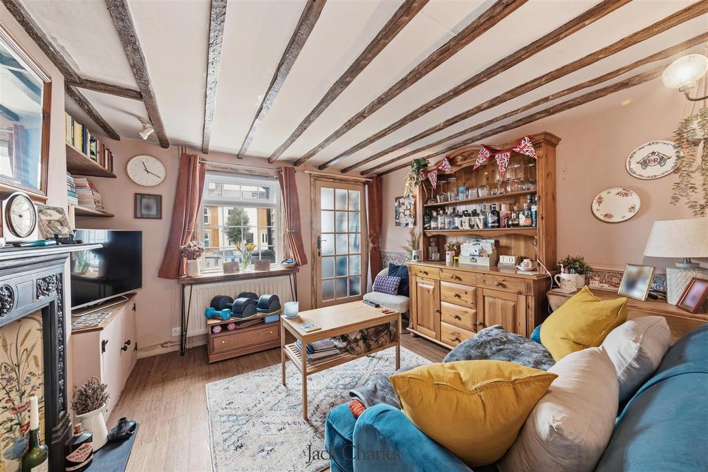 84 Pembury Road-24.jpg