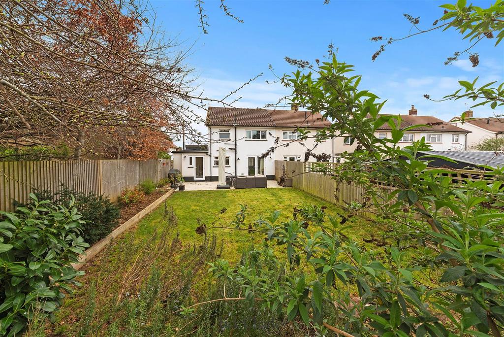 39 Gainsborough Gardens-48.jpg