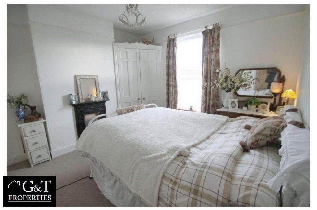 Master bedroom (previous state)