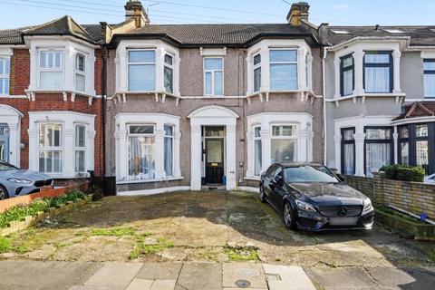 2 bedroom flat for sale, Wellwood Road, Ilford IG3