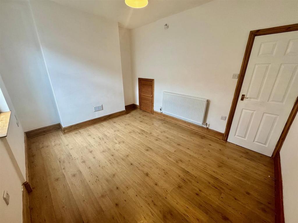 Lounge 3.jpg