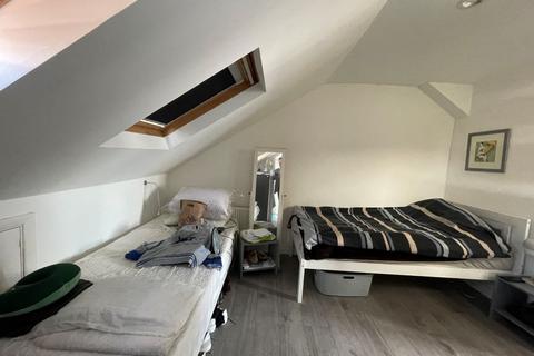 undefined, Geldeston Road, London E5