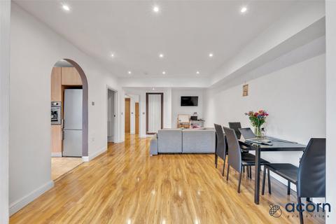 3 bedroom maisonette for sale, Colindeep Lane, Colindale NW9