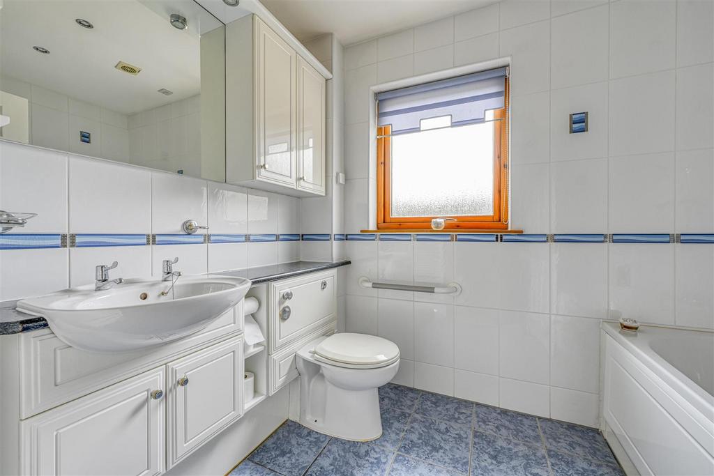 FAMILY BATHROOM.jpg