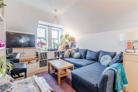 2 bedroom apartment for sale, Manor Fold, Horsforth, Leeds, West Yorkshire