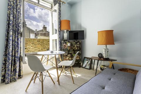 2 bedroom apartment to rent, 35 St. Charles Square, London W10