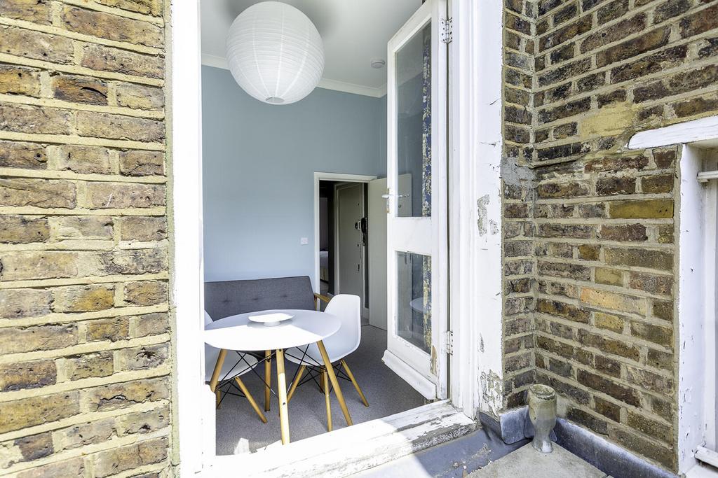 RBAZ -Flat 3, first floor,35 St. Charles Square W1
