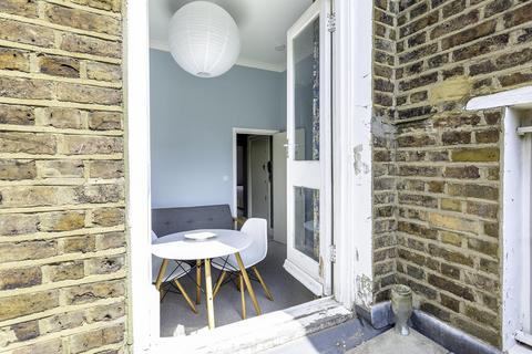 2 bedroom apartment to rent, 35 St. Charles Square, London W10