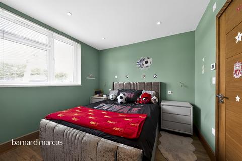 3 bedroom end of terrace house for sale, Woodhouse Road, London