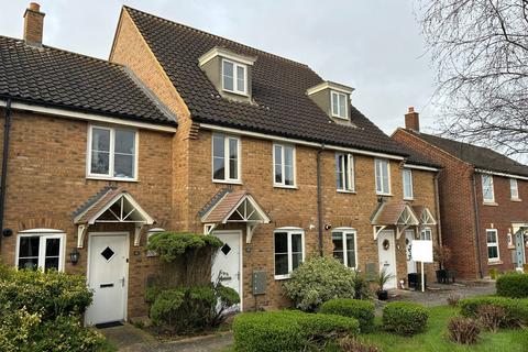 3 bedroom end of terrace house for sale - Thistle Close, Yaxley, PETERBOROUGH